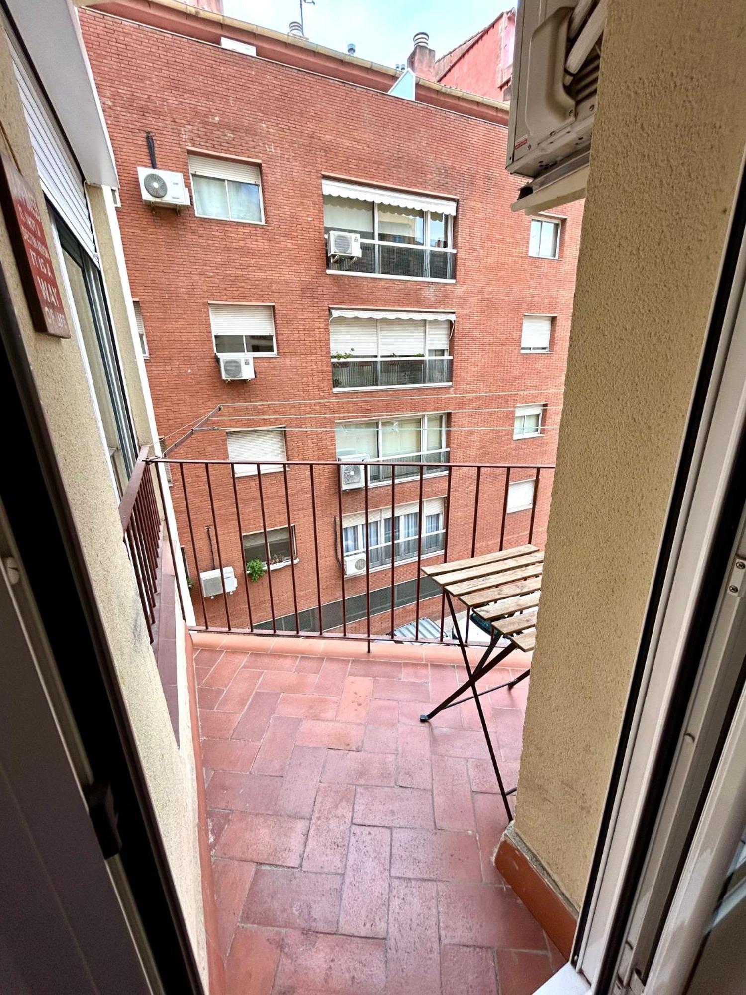 Apartment carrer d'Olesa Barcelone Extérieur photo