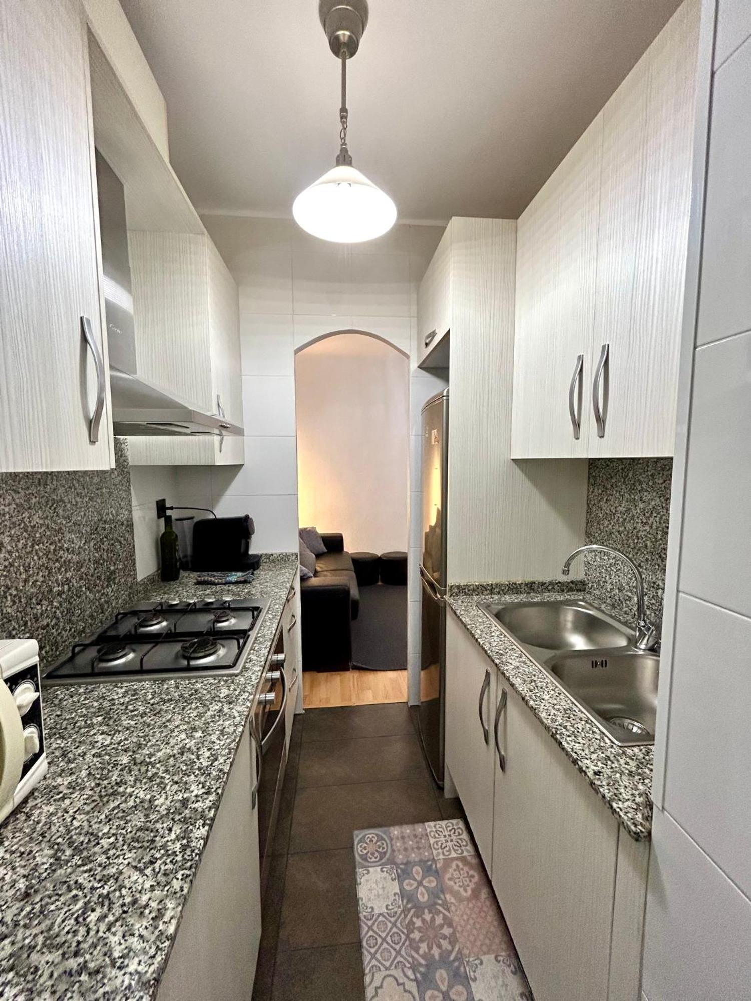 Apartment carrer d'Olesa Barcelone Extérieur photo