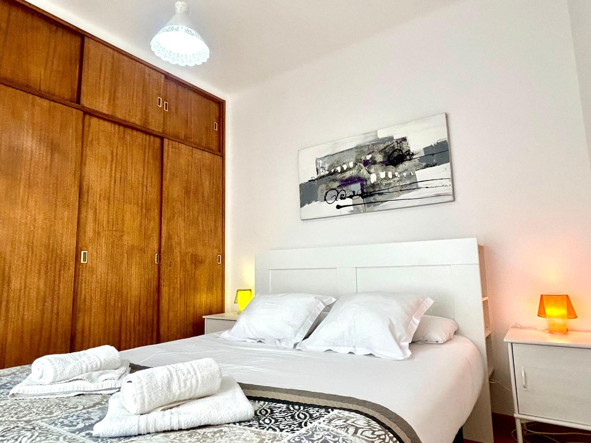 Apartment carrer d'Olesa Barcelone Extérieur photo