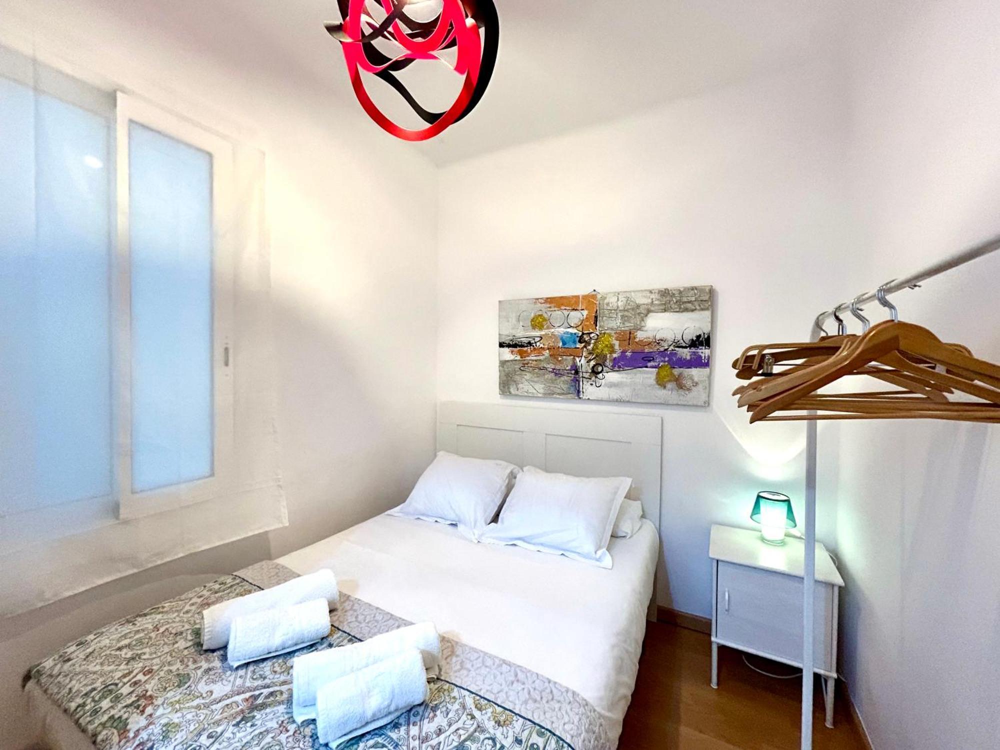 Apartment carrer d'Olesa Barcelone Extérieur photo